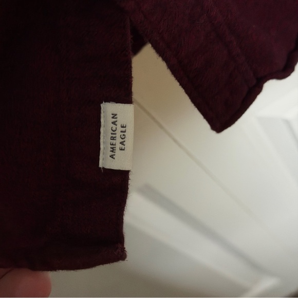 American Eagle “Super Soft” Large Flannel 100% Cotton Burgundy Red Button Up EUC - Picture 3 of 9